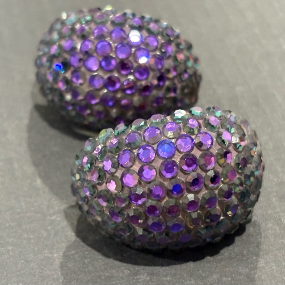 Vintage Bellini Swarovski Purple ( grape) 1/2 Dome clip Earrings New